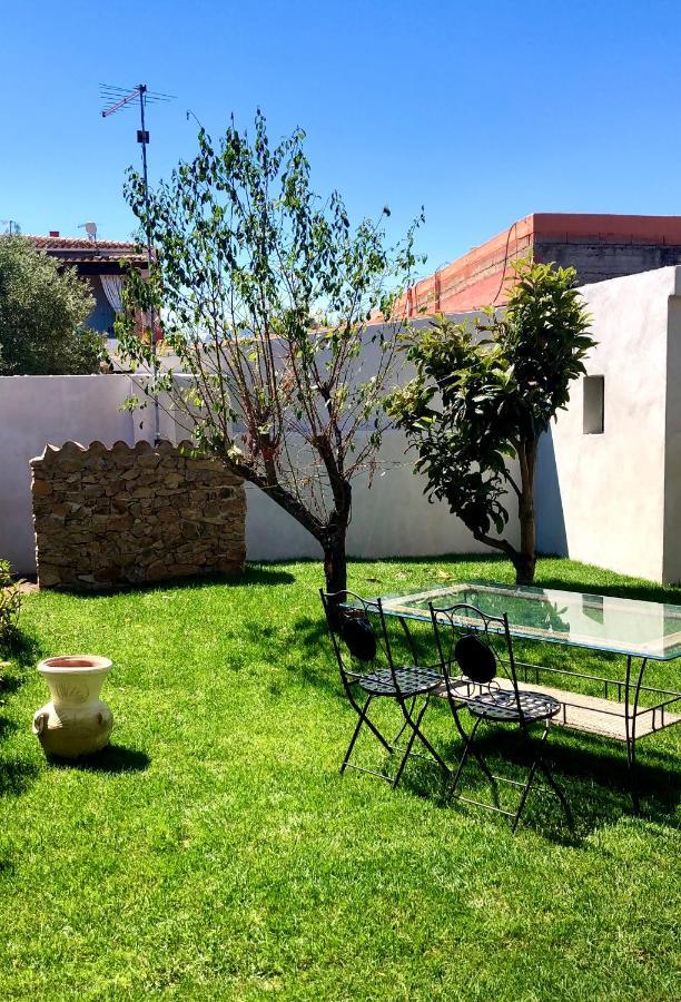 13 Garden Rooms 올비아 외부 사진